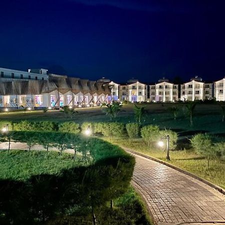 Luxury Amar Tree Resort 曼达莫尼 外观 照片