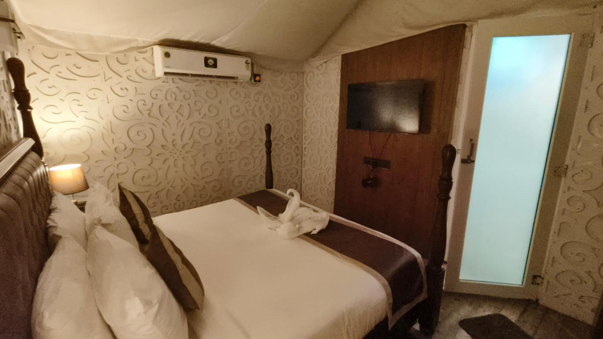 Luxury Amar Tree Resort 曼达莫尼 外观 照片