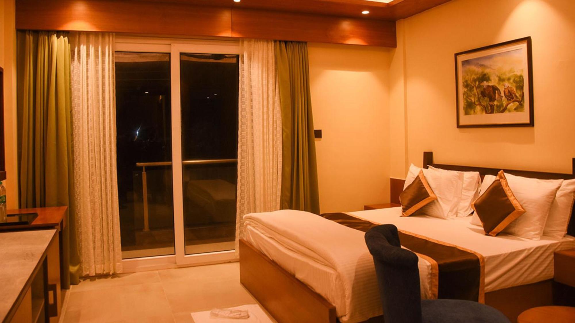 Luxury Amar Tree Resort 曼达莫尼 外观 照片